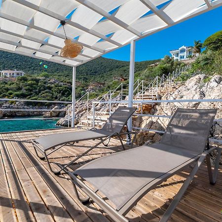 Beachfront White Villa With Private Swimming Pool คัลคัน ภายนอก รูปภาพ